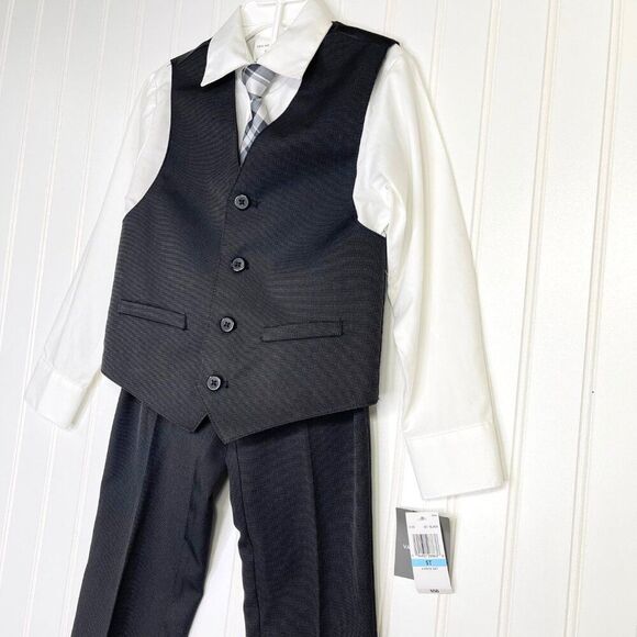 Van Heusen | Toddler Boys 4-pc. Formal Black 4-Piece Suit Set Size 5T-NWT - Picture 8 of 15